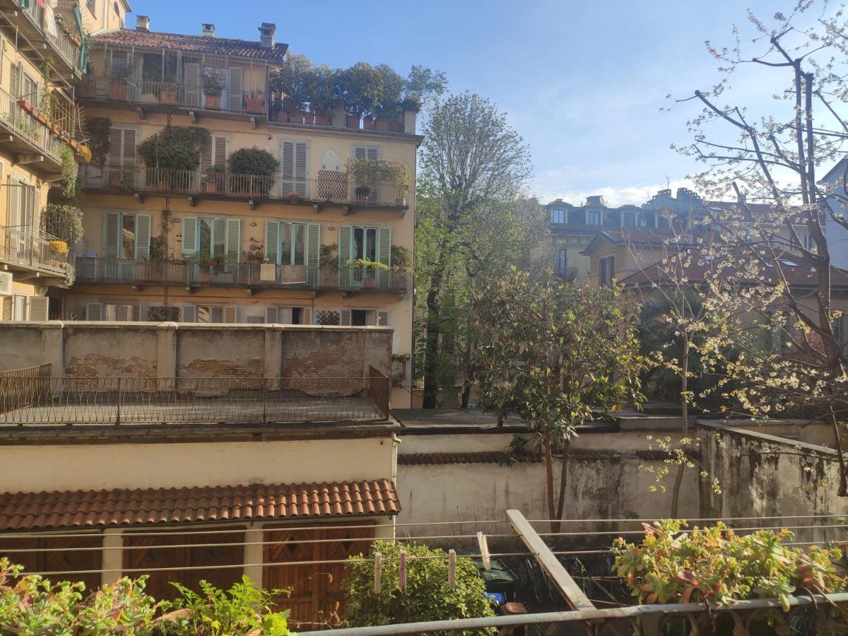 Appartamento Su Cortile Magico ตูริน ภายนอก รูปภาพ